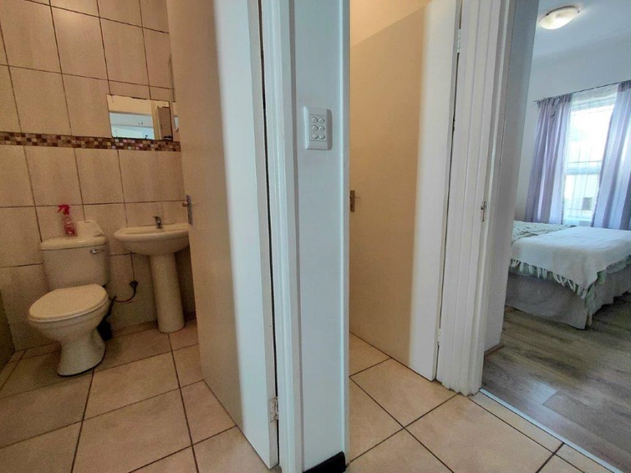 2 Bedroom Property for Sale in Victoria Park Western Cape